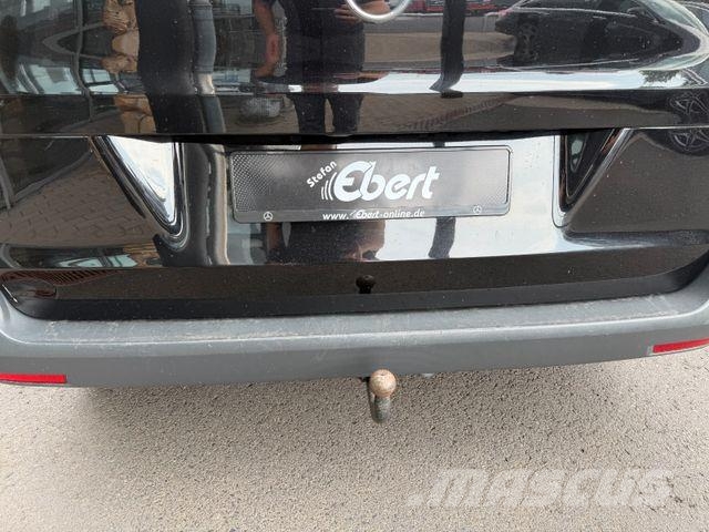 Mercedes-Benz Vito 116 CDI 7G Autom Klima Kamera AHK Navi Panel vans