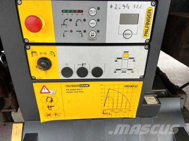 Meusburger MPS-2 Kran Palfinger PK 26002 Funk gelenkte Pritschenauflieger