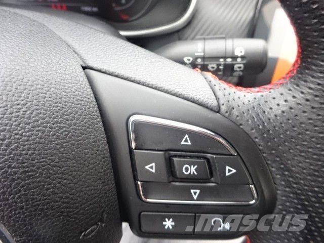 MG ZS 106PS Luxury Leder LED Klima Navi Avtomobili