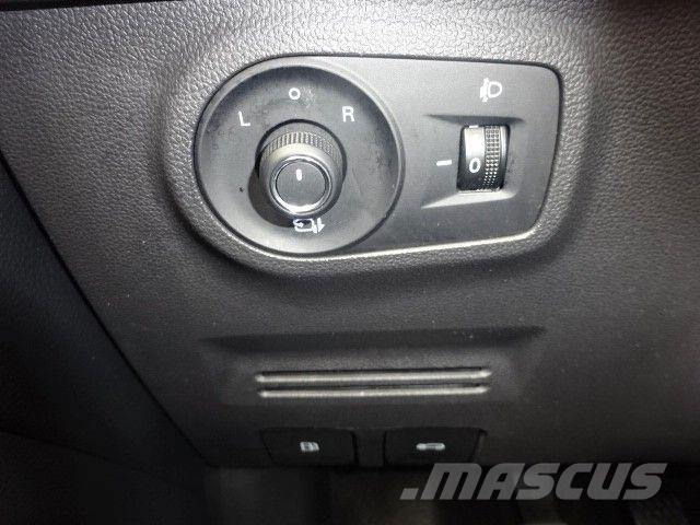 MG ZS 106PS Luxury Leder LED Klima Navi Avtomobili