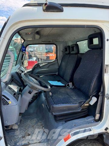 Mitsubishi CANTER 3C15 FAHRGESTELL 3 X Vorhanden Fülkés alváz