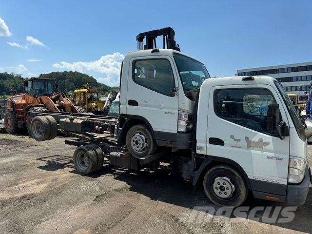 Mitsubishi CANTER 3C15 FAHRGESTELL 3 X Vorhanden Fülkés alváz