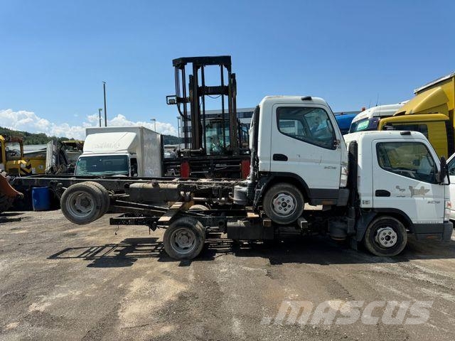 Mitsubishi CANTER 3C15 FAHRGESTELL 3 X Vorhanden Fülkés alváz