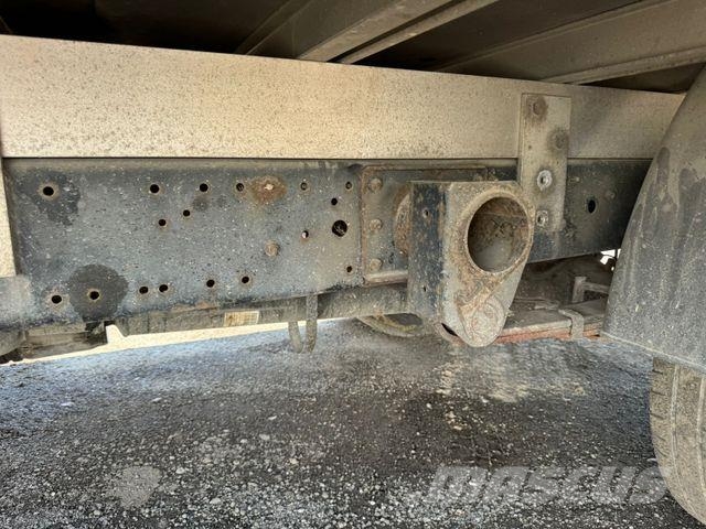Mitsubishi CANTER 3C15 FAHRGESTELL 3 X Vorhanden Fülkés alváz