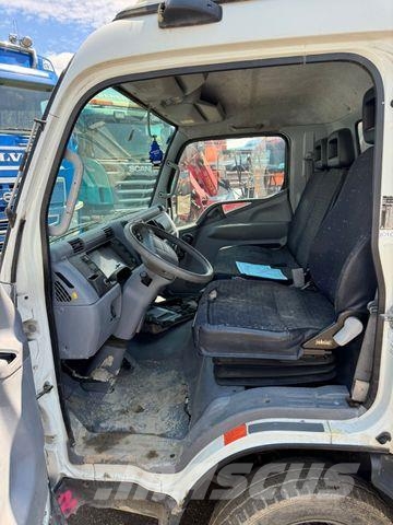 Mitsubishi CANTER 3C15 FAHRGESTELL 3 X Vorhanden Fülkés alváz