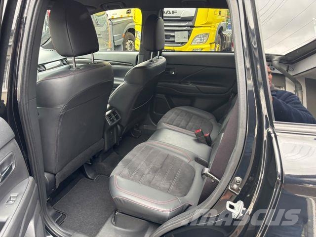 Mitsubishi Outlander Spirit+ 2WD/Leder/Automatik/AHK/34TKM Pickup/planbiler