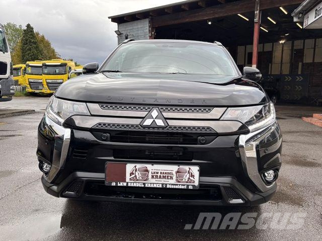 Mitsubishi Outlander Spirit+ 2WD/Leder/Automatik/AHK/34TKM Pickup/planbiler