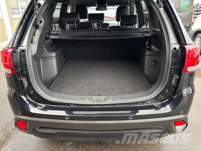 Mitsubishi Outlander Spirit+ 2WD/Leder/Automatik/AHK/34TKM Pickup/planbiler