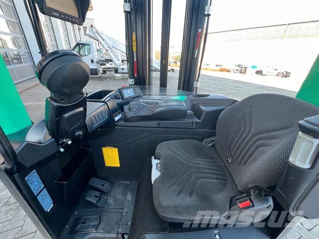 Mitsubishi RB20N2H / Triplex: 11.500mm / 2.000kg / 2022 Reach truck