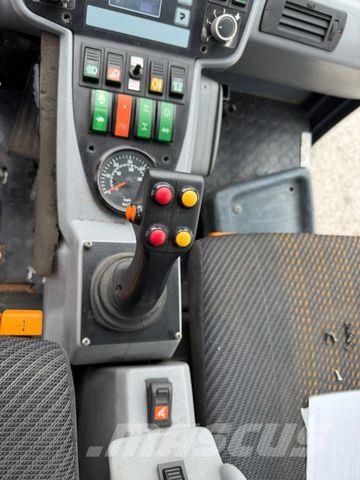 Multicar Tremo Cartier S -/Selbstfahrende Arbeitsmaschine Sweeper trucks