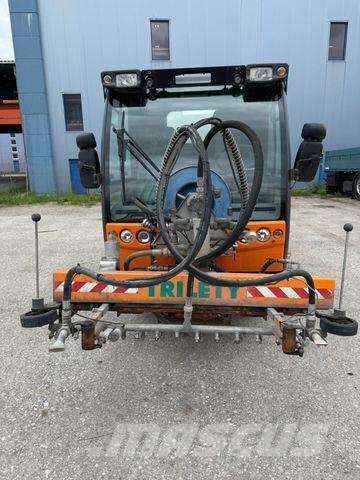 Multicar Tremo Cartier S -/Selbstfahrende Arbeitsmaschine Sweeper trucks