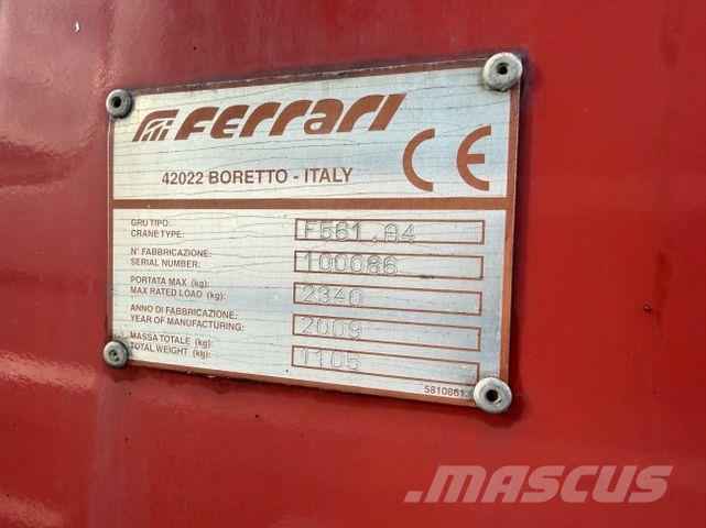 Nissan Atleon 80.14 Ferrari 561 bis 14.80 Meter Camiones plataforma