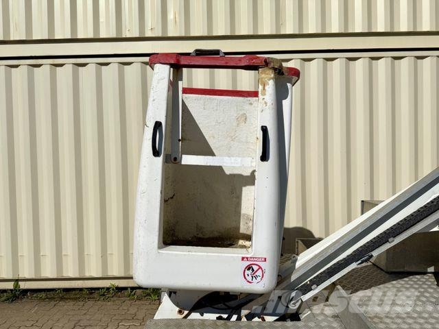 Nissan Cabstar 32.12 Topy 11 Arbeitsbühne /11 Meter المنصات الهوائية المثبتة على شاحنة