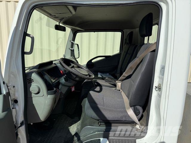 Nissan Cabstar 32.12 Topy 11 Arbeitsbühne /11 Meter المنصات الهوائية المثبتة على شاحنة