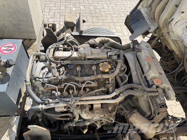 Nissan Cabstar 32.12 Topy 11 Arbeitsbühne /11 Meter المنصات الهوائية المثبتة على شاحنة