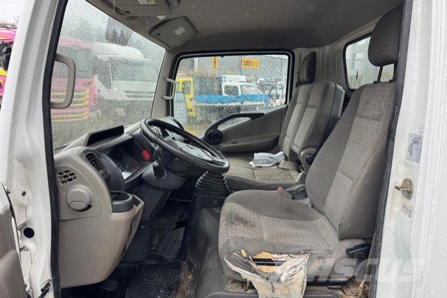 Nissan Cabstar 35.14 4x2 Kipper Autre fourgon / utilitaire