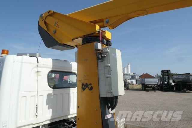 Nissan NT400 CABSTAR, 11m, Klima, 3 Sitz, Nacele cu brat articulat