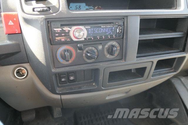Nissan NT400 CABSTAR, 11m, Klima, 3 Sitz, Nacele cu brat articulat