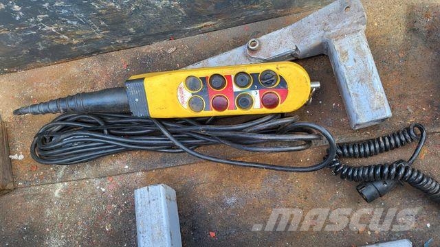 Nooteboom Semi Tieflader 4 Lenkachsen MCO-58-04 V Semi Reboques Carga Baixa