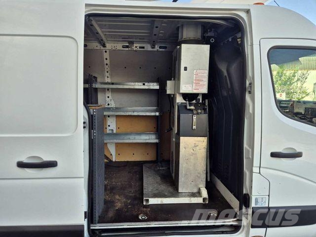 Opel Movano 2.3 CDTI / France Elevateur 121FT, 12m Autoplošiny