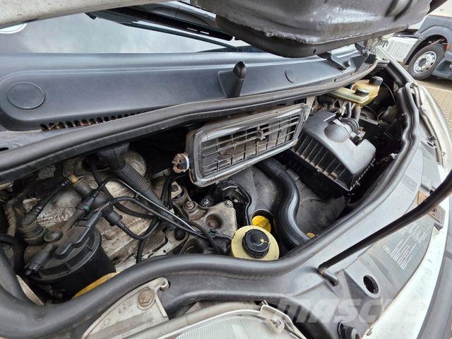 Opel Vivaro 2.5 CDTI / Versalift ET-30-NE-XS Plataformas sobre camión