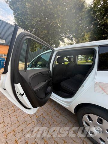 Opel Zafira C Tourer Selection - 125 TKm سيارات