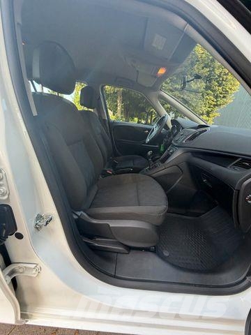 Opel Zafira C Tourer Selection - 125 TKm سيارات