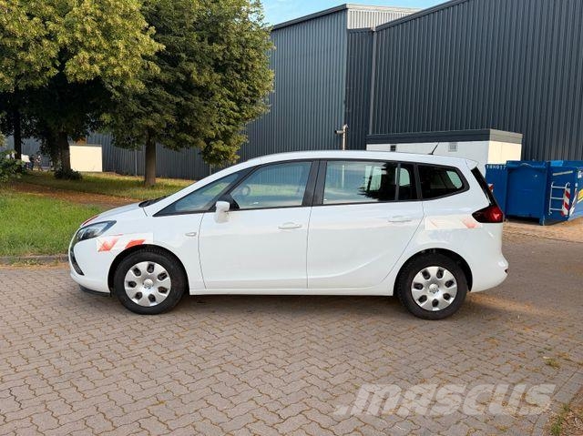 Opel Zafira C Tourer Selection - 125 TKm سيارات