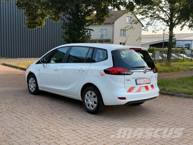 Opel Zafira C Tourer Selection - 125 TKm سيارات