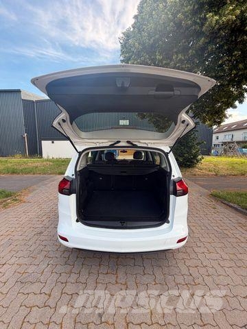 Opel Zafira C Tourer Selection - 125 TKm سيارات