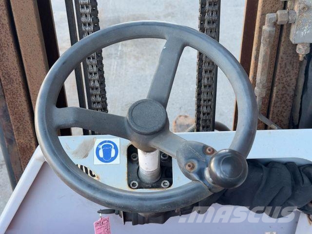 Palfinger F3 201 Mitnahmest. 2013 17kW Kylkitrukit