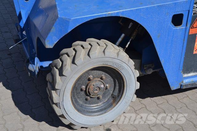 PB S151-19E 4x4 / AH 15,00 / Härtl Ehrenhain Plataformas con brazo de elevación manual