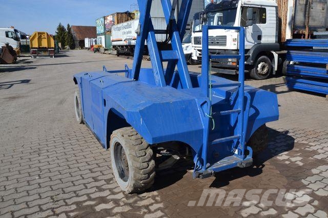 PB S151-19E 4x4 / AH 15,00 / Härtl Ehrenhain Plataformas con brazo de elevación manual