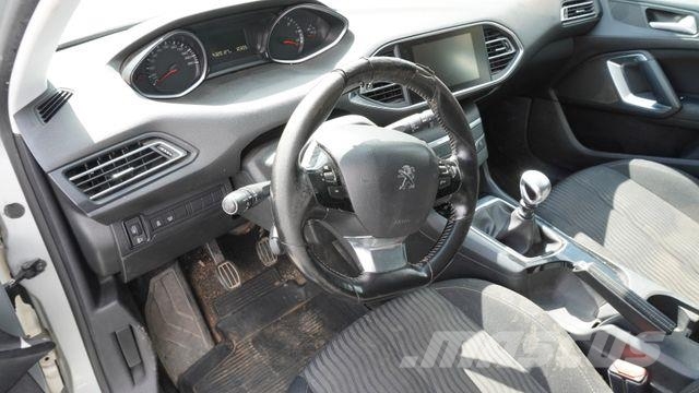 Peugeot 308 SW Active Carros