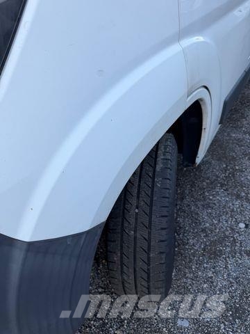 Peugeot Boxer Kasten Hochraum 335 L3H2 Avantage Pro Edit شاحنة مقفلة