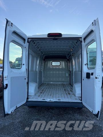 Peugeot Boxer Kasten Hochraum 335 L3H2 Avantage Pro Edit شاحنة مقفلة