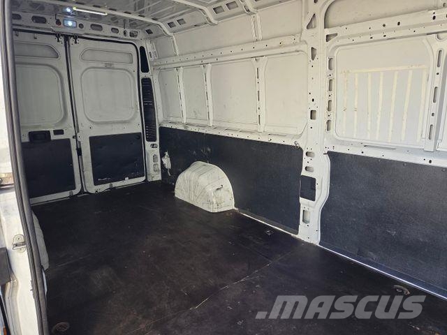 Peugeot Boxer Kasten Hochraum 435 L4H2 Premium BlueHDi 1 Furgonetas cerradas
