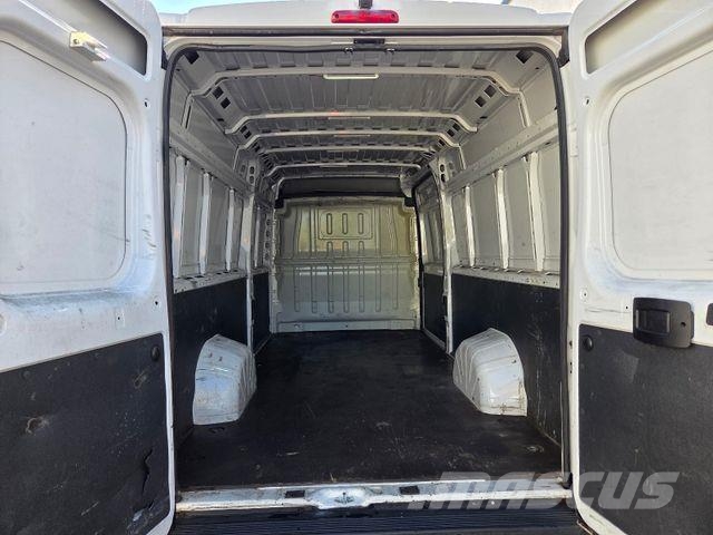 Peugeot Boxer Kasten Hochraum 435 L4H2 Premium BlueHDi 1 Furgonetas cerradas