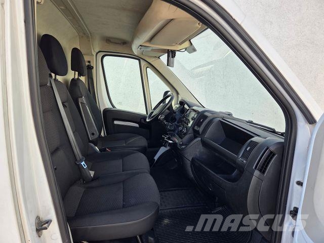 Peugeot Boxer Kasten Hochraum 435 L4H2 Premium BlueHDi 1 Furgonetas cerradas