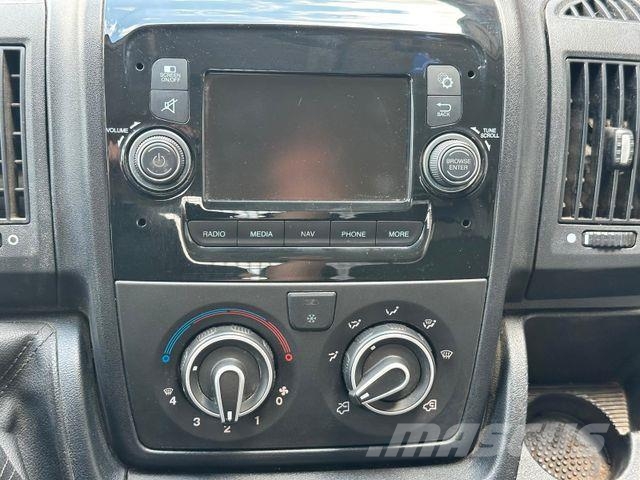 Peugeot Boxer Pritsche Doka. 435 L4 BlueHDi 165 Stop&amp;S Caja abierta/laterales abatibles