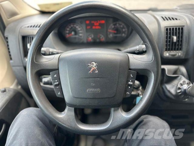 Peugeot Boxer Pritsche Doka. 435 L4 BlueHDi 165 Stop&amp;S Caja abierta/laterales abatibles
