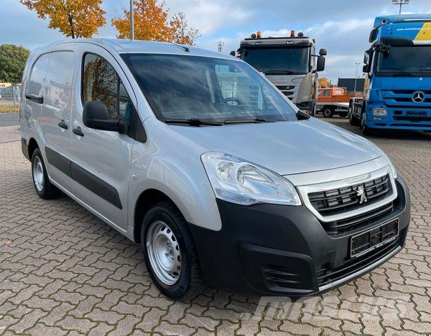 Peugeot Partner L2 KA/ AC/ 3 Sitze/ Komfort-Paket 1 / E6 Dostavna vozila / kombiji