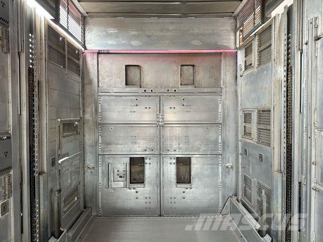 Pezzaioli 3. Stock Aggregat/ Tränke/Hubdach/Rampe/Lift Livestock transport