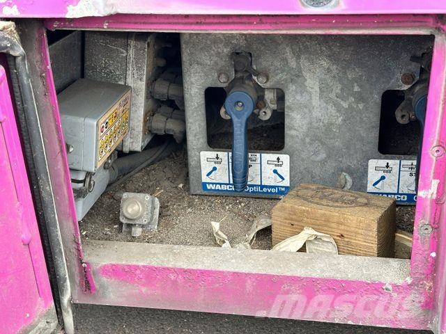 Pezzaioli 3. Stock Aggregat/ Tränke/Hubdach/Rampe/Lift Livestock transport