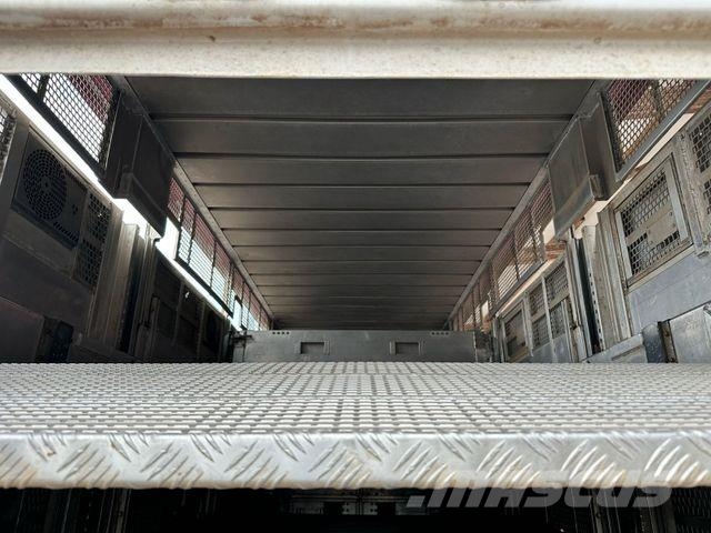 Pezzaioli 3. Stock Aggregat/ Tränke/Hubdach/Rampe/Lift Livestock transport