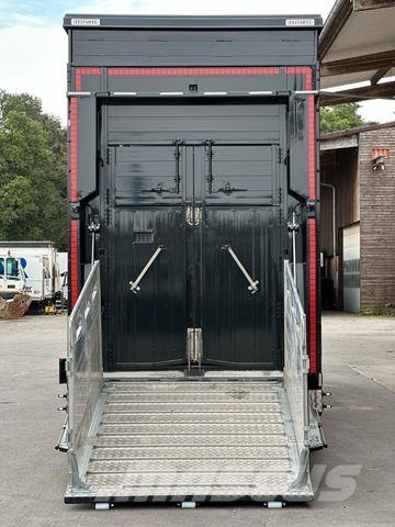 Pezzaioli *NEU* 3.Achs Doppelstock/Hubdach/Tränke/Rampe Livestock transport