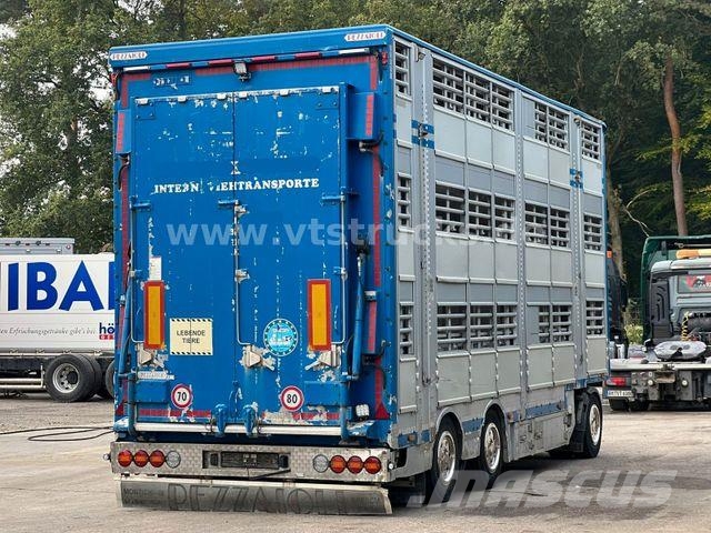 Pezzaioli RBA31 3.Stock Viehanhänger, Hubdach, Tränke Livestock transport