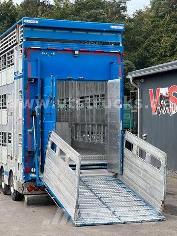 Pezzaioli RBA31 3.Stock Viehanhänger, Hubdach, Tränke Livestock transport