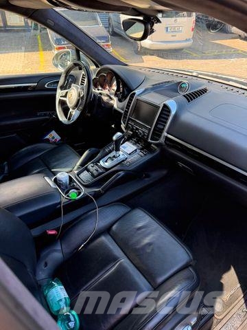 Porsche Cayenne S Diesel 4,2 Pano Chrono 238 Tkm Bestelwagens met open laadbak