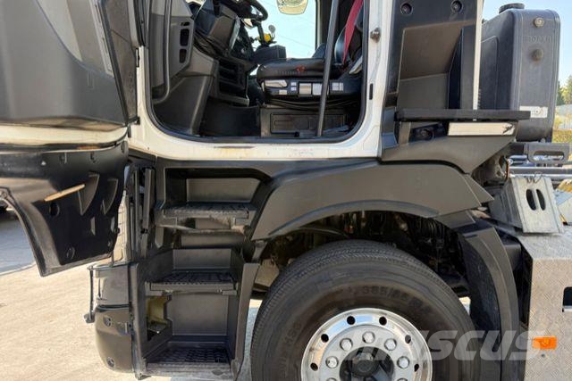 Renault C520 10x4 Moser Vrachtwagen met containersysteem